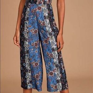 ~Lulus Never Let You Down Blue Multi Scarf Print Culotte Pants~Size M~